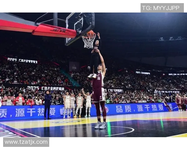 小姚明逆转：从青涩少年到篮球场上的传奇逆袭之路