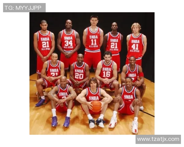 姚明与加内特同框海报展现篮球传奇的巅峰对决与友谊