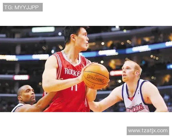 老外眼中的姚明：巨人之下的篮球传奇与文化交融